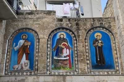 Bari, San Marco dei Veneziani si rif� il look: restaurati i dipinti all'ingresso della chiesa
